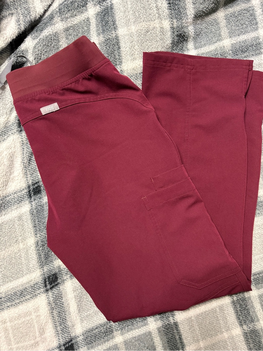 Figs Burgundy Women’s Leggings with Side Utility Pocket